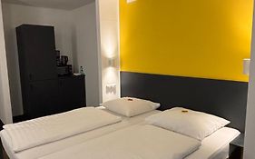 Hotel U Muelheim Free Parking Highspeed Wifi
